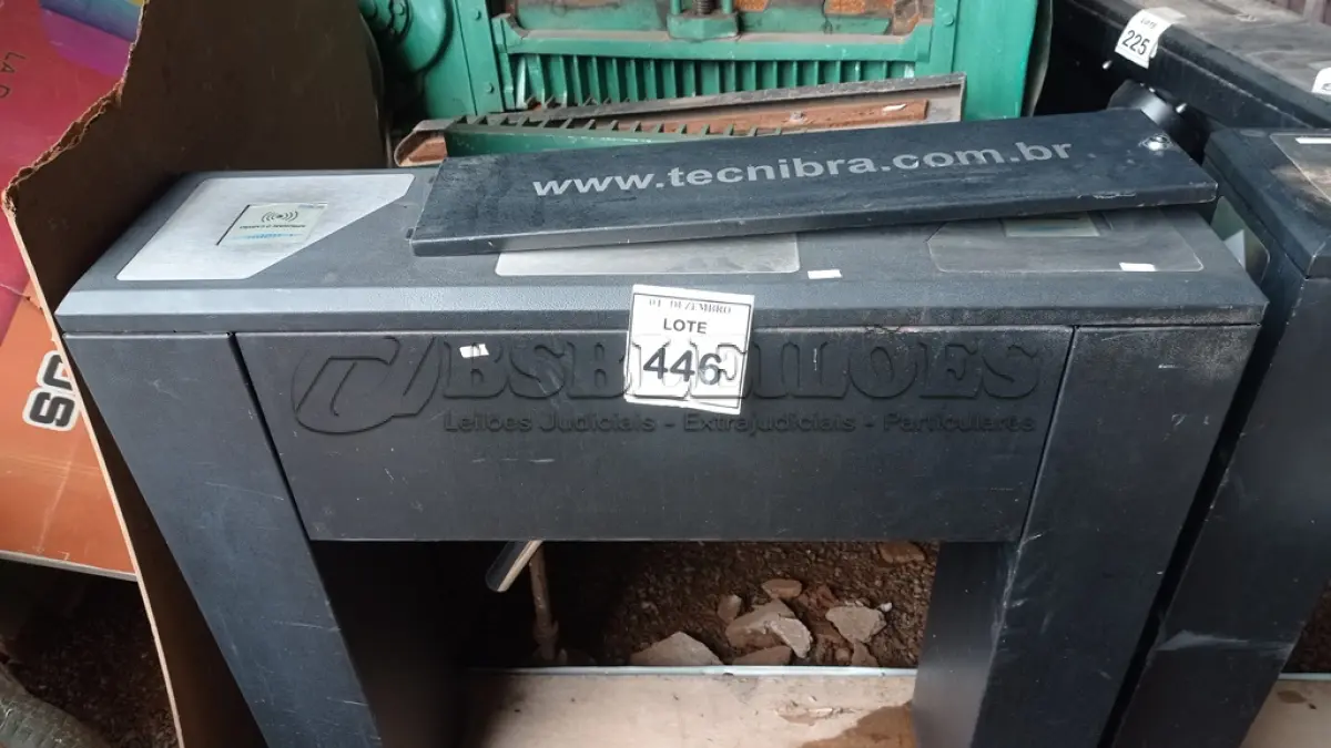LOTE 446 - 01 CATRACA DE ACESSO. (NO ESTADO) ATENÇÃO! FAZER A VISITAÇÃO ANTES DE ARREMATAR, NÃO SABEMOS SE FUNCIONA, LEILÃO NÃO TEM GARANTIA E NEM DEVOLUÇÃO, SUJEITO A POSSÍVEIS AVARIAS VISÍVEIS/OCULTAS E/OU AUSÊNCIA DE COMPONENTES.