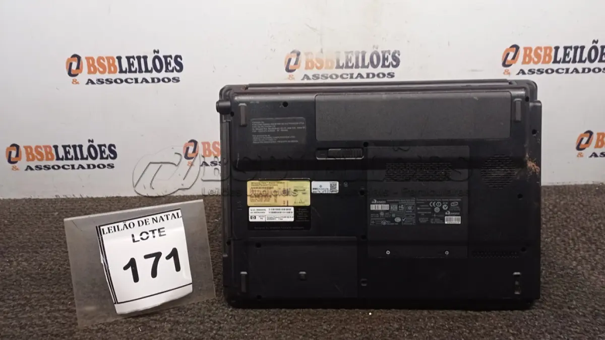 LOTE 171 - 01 NOTEBOOK MARCA COMPAQ. (NO ESTADO) ATENÇÃO! FAZER A VISITAÇÃO ANTES DE ARREMATAR, NÃO SABEMOS SE FUNCIONA, LEILÃO NÃO TEM GARANTIA E NEM DEVOLUÇÃO, SUJEITO A POSSÍVEIS AVARIAS VISÍVEIS/OCULTAS E/OU AUSÊNCIA DE COMPONENTES.