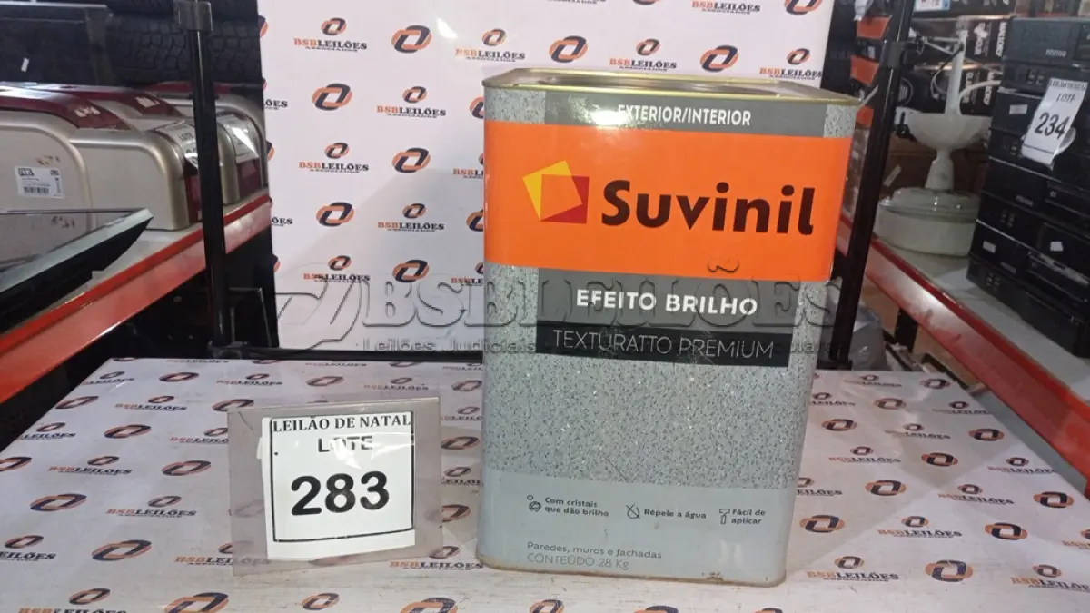 LOTE 283 - 01 LATA DE TEXTURATTO PREMIUM EFEITO BRILHO 28KG NA COR PRETO MARCA SUVINIL. (NO ESTADO) ATENÇÃO! FAZER A VISITAÇÃO ANTES DE ARREMATAR, NÃO SABEMOS SE FUNCIONA, LEILÃO NÃO TEM GARANTIA E NEM DEVOLUÇÃO, SUJEITO A POSSÍVEIS AVARIAS VISÍVEIS/OCULTAS E/OU AUSÊNCIA DE COMPONENTES.