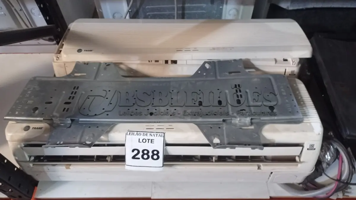 LOTE 288 - 02 EVAPORADORAS 14.600BTUS MARCA TRANE. (NO ESTADO) ATENÇÃO! FAZER A VISITAÇÃO ANTES DE ARREMATAR, NÃO SABEMOS SE FUNCIONA, LEILÃO NÃO TEM GARANTIA E NEM DEVOLUÇÃO, SUJEITO A POSSÍVEIS AVARIAS VISÍVEIS/OCULTAS E/OU AUSÊNCIA DE COMPONENTES.