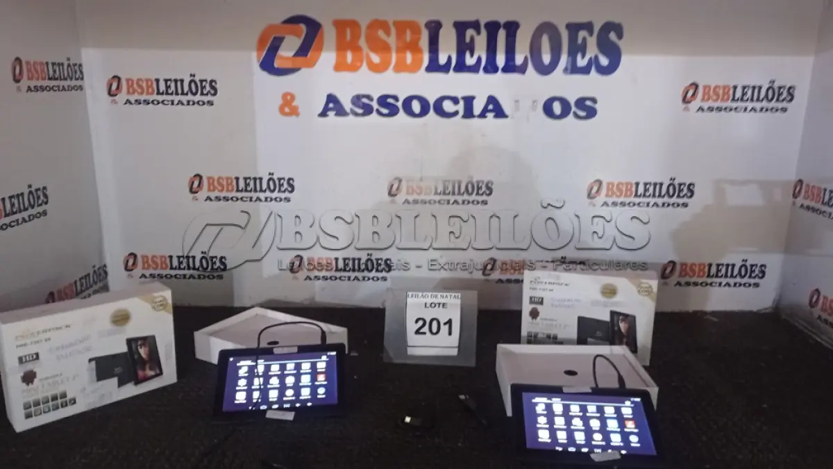 LOTE 201 - 02 TABLETS MARCA POWERPACK. (NO ESTADO) ATENÇÃO! FAZER A VISITAÇÃO ANTES DE ARREMATAR, NÃO SABEMOS SE FUNCIONA, LEILÃO NÃO TEM GARANTIA E NEM DEVOLUÇÃO, SUJEITO A POSSÍVEIS AVARIAS VISÍVEIS/OCULTAS E/OU AUSÊNCIA DE COMPONENTES.