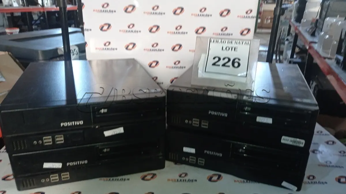 LOTE 226 - 04 CPUS I3 MARCA POSITIVO. (NO ESTADO) ATENÇÃO! FAZER A VISITAÇÃO ANTES DE ARREMATAR, NÃO SABEMOS SE FUNCIONA, LEILÃO NÃO TEM GARANTIA E NEM DEVOLUÇÃO, SUJEITO A POSSÍVEIS AVARIAS VISÍVEIS/OCULTAS E/OU AUSÊNCIA DE COMPONENTES.
