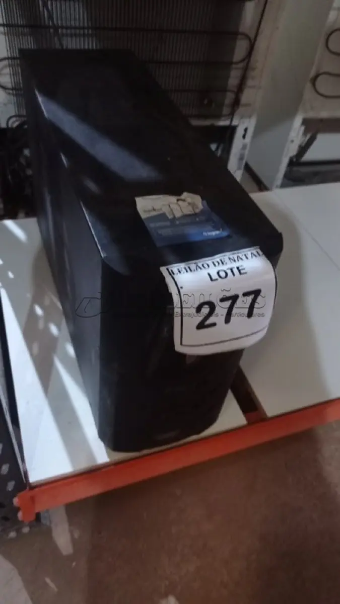 LOTE 277 - 01 NOBREAK MARCA SMS. (NO ESTADO) ATENÇÃO! FAZER A VISITAÇÃO ANTES DE ARREMATAR, NÃO SABEMOS SE FUNCIONA, LEILÃO NÃO TEM GARANTIA E NEM DEVOLUÇÃO, SUJEITO A POSSÍVEIS AVARIAS VISÍVEIS/OCULTAS E/OU AUSÊNCIA DE COMPONENTES.