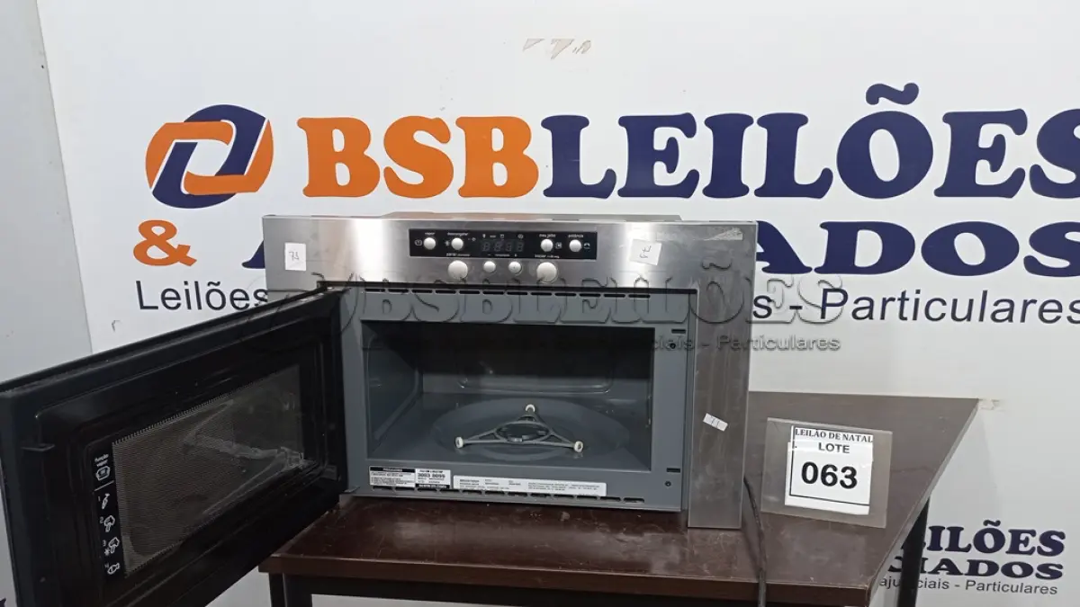 LOTE 063 - 01 FORNO MICRO-ONDAS DE EMBUTIR MARCA BRASTEMP SEM PRATO. (NO ESTADO) ATENÇÃO! FAZER A VISITAÇÃO ANTES DE ARREMATAR, NÃO SABEMOS SE FUNCIONA, LEILÃO NÃO TEM GARANTIA E NEM DEVOLUÇÃO, SUJEITO A POSSÍVEIS AVARIAS VISÍVEIS/OCULTAS E/OU AUSÊNCIA DE COMPONENTES.