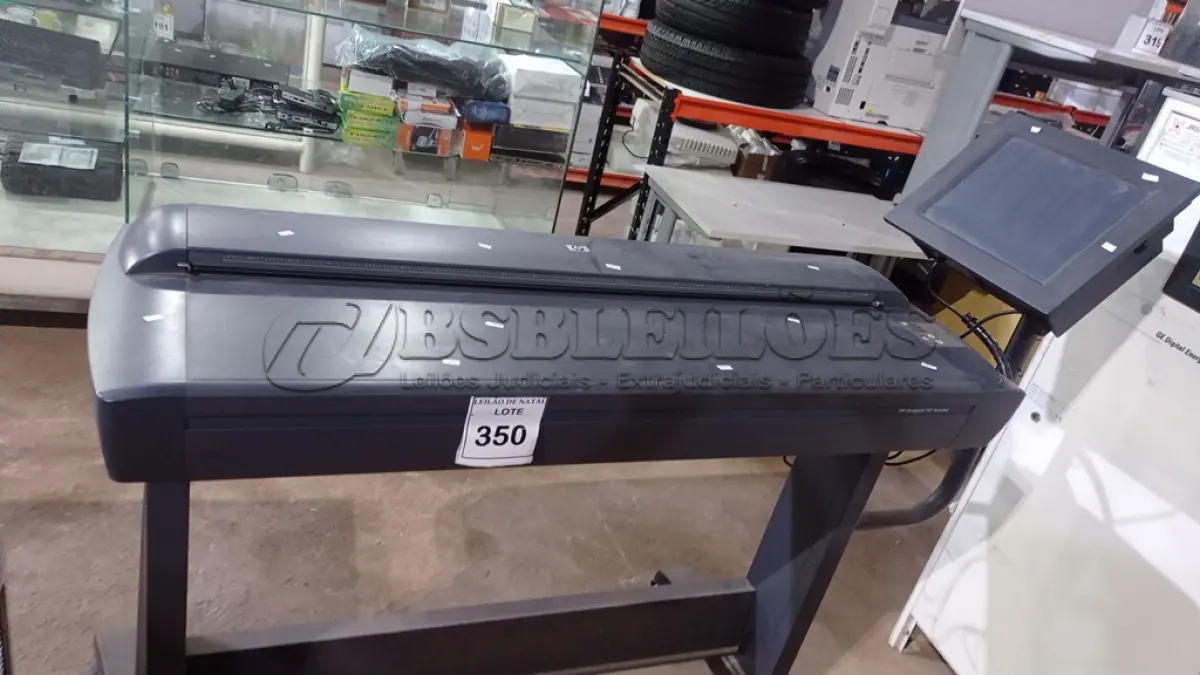 LOTE 350 - 01 SCANNER DE ALTA DEFINIÇÃO MODELO DESIGNJET HD SCANER MARCA HP. (NO ESTADO) ATENÇÃO! FAZER A VISITAÇÃO ANTES DE ARREMATAR, NÃO SABEMOS SE FUNCIONA, LEILÃO NÃO TEM GARANTIA E NEM DEVOLUÇÃO, SUJEITO A POSSÍVEIS AVARIAS VISÍVEIS/OCULTAS E/OU AUSÊNCIA DE COMPONENTES.