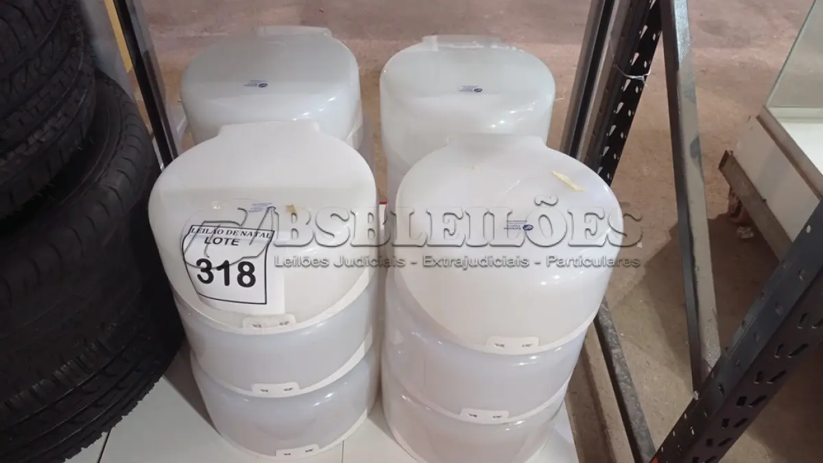 LOTE 318 - 12 DISPENSES DE PAPEL. (NO ESTADO) ATENÇÃO! FAZER A VISITAÇÃO ANTES DE ARREMATAR, NÃO SABEMOS SE FUNCIONA, LEILÃO NÃO TEM GARANTIA E NEM DEVOLUÇÃO, SUJEITO A POSSÍVEIS AVARIAS VISÍVEIS/OCULTAS E/OU AUSÊNCIA DE COMPONENTES.