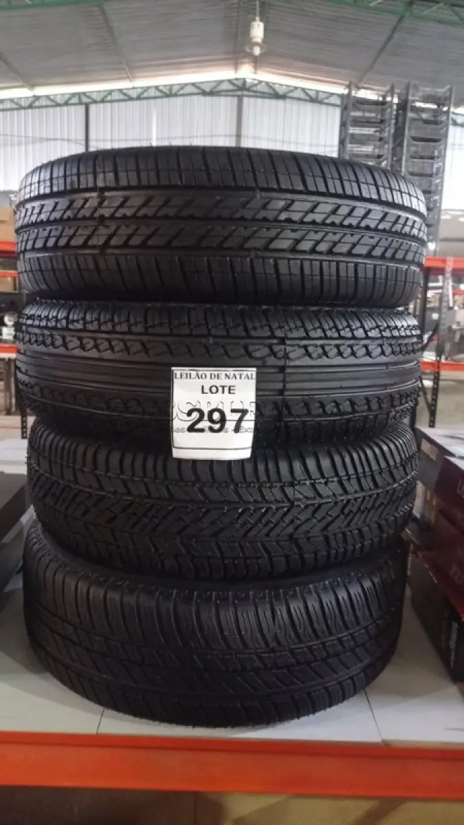LOTE 297 - 04 PNEUS REMOLD 185/70 R14. (NO ESTADO) ATENÇÃO! FAZER A VISITAÇÃO ANTES DE ARREMATAR, NÃO SABEMOS SE FUNCIONA, LEILÃO NÃO TEM GARANTIA E NEM DEVOLUÇÃO, SUJEITO A POSSÍVEIS AVARIAS VISÍVEIS/OCULTAS E/OU AUSÊNCIA DE COMPONENTES.