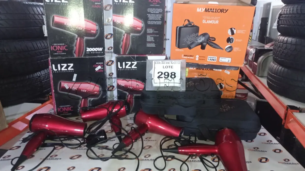 LOTE 298 - 04 SECADORES DE CABELO MARCA LIZZ 220V E 02 SECADORES DE CABELO MARCA MALLORY 127V . (NO ESTADO) ATENÇÃO! FAZER A VISITAÇÃO ANTES DE ARREMATAR, NÃO SABEMOS SE FUNCIONA, LEILÃO NÃO TEM GARANTIA E NEM DEVOLUÇÃO, SUJEITO A POSSÍVEIS AVARIAS VISÍVEIS/OCULTAS E/OU AUSÊNCIA DE COMPONENTES.
