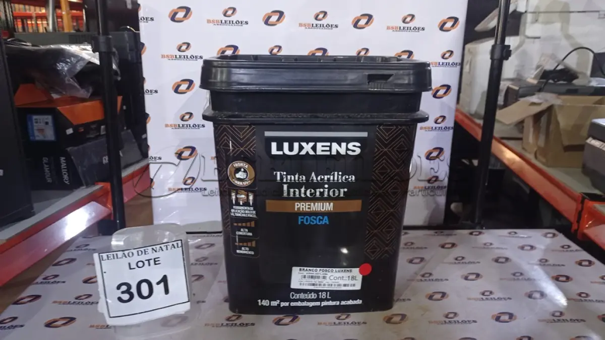 LOTE 301 - 01 BALDE DE TINTA ACRÍLICA INTERIOR PREMIUM COM 18L NA COR BRANCO FOSCO MARCA LUXENS. (NO ESTADO) ATENÇÃO! FAZER A VISITAÇÃO ANTES DE ARREMATAR, NÃO SABEMOS SE FUNCIONA, LEILÃO NÃO TEM GARANTIA E NEM DEVOLUÇÃO, SUJEITO A POSSÍVEIS AVARIAS VISÍVEIS/OCULTAS E/OU AUSÊNCIA DE COMPONENTES.
