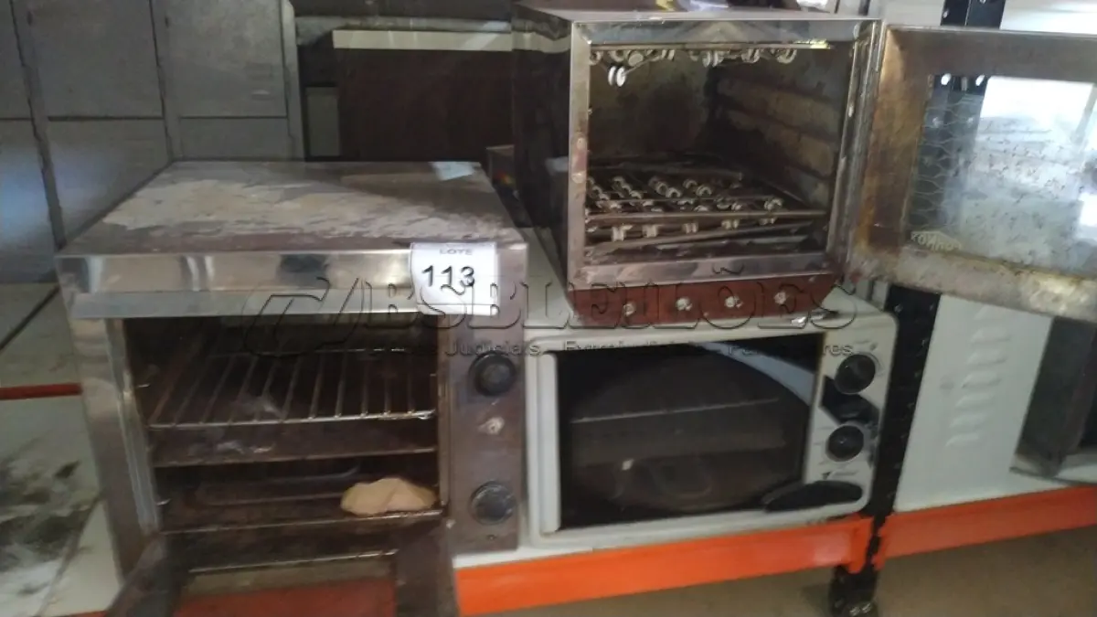 LOTE 113 - 03 FORNOS DE MARCAS E MODELOS DIVERSOS.  (NO ESTADO) ATENÇÃO! FAZER A VISITAÇÃO ANTES DE ARREMATAR, NÃO SABEMOS SE FUNCIONA. LEILÃO NÃO TEM GARANTIA E NEM DEVOLUÇÃO, SUJEITO A POSSÍVEIS AVARIAS VISÍVEIS/OCULTAS E/OU AUSÊNCIA DE COMPONENTES.