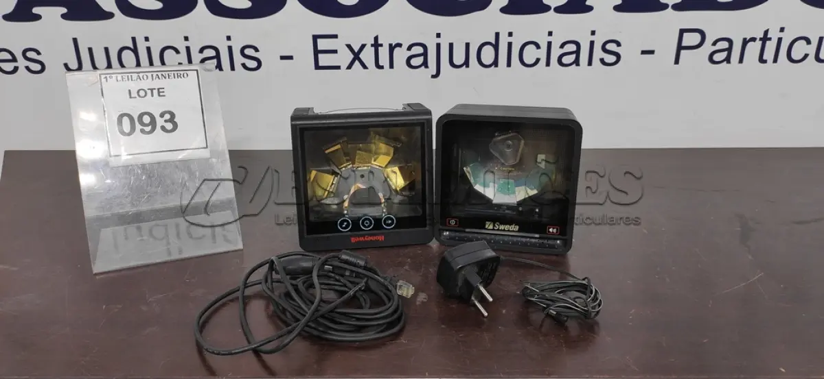 LOTE 093 - 02 LEITORAS DE CÓDIGO DE BARRAS COM 01 FONTE.  (NO ESTADO) ATENÇÃO! FAZER A VISITAÇÃO ANTES DE ARREMATAR, NÃO SABEMOS SE FUNCIONA. LEILÃO NÃO TEM GARANTIA E NEM DEVOLUÇÃO, SUJEITO A POSSÍVEIS AVARIAS VISÍVEIS/OCULTAS E/OU AUSÊNCIA DE COMPONENTES.