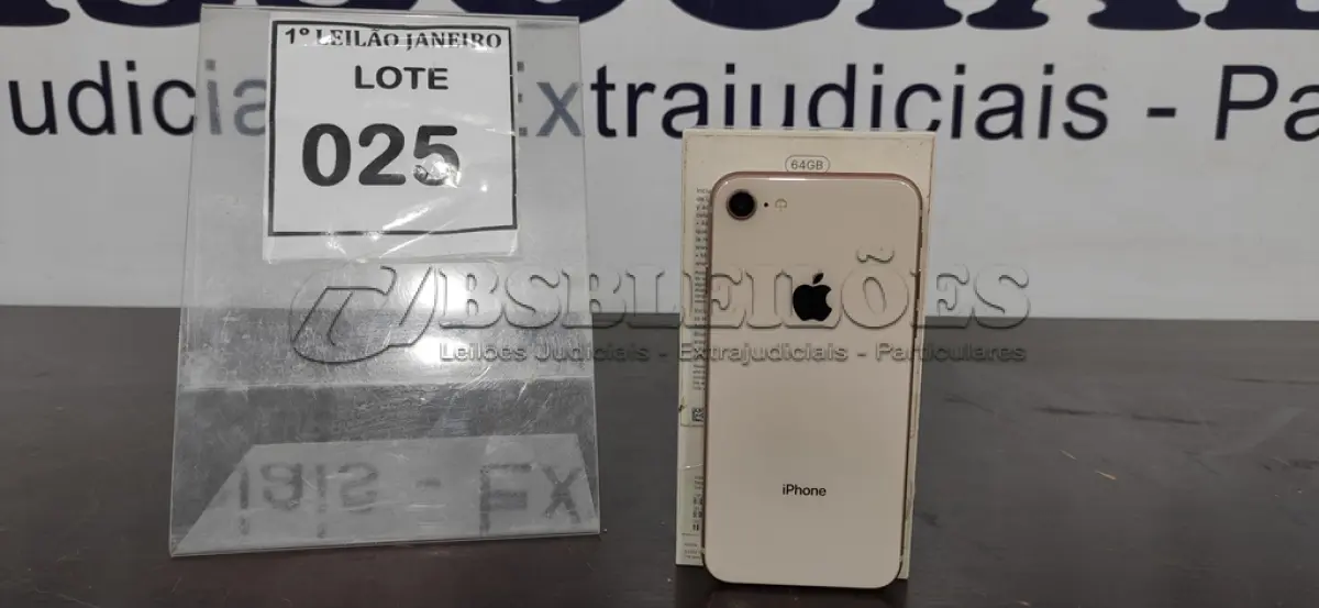 LOTE 025 - 01 IPHONE 8 BLOQUEADO.  (NO ESTADO) ATENÇÃO! FAZER A VISITAÇÃO ANTES DE ARREMATAR, NÃO SABEMOS SE FUNCIONA. LEILÃO NÃO TEM GARANTIA E NEM DEVOLUÇÃO, SUJEITO A POSSÍVEIS AVARIAS VISÍVEIS/OCULTAS E/OU AUSÊNCIA DE COMPONENTES.
