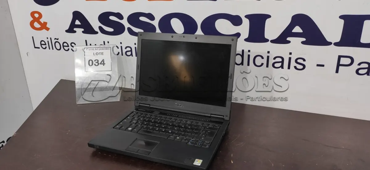 LOTE 034 - 01 NOTEBOOK SEM CARREGADOR MARCA DELL.  (NO ESTADO) ATENÇÃO! FAZER A VISITAÇÃO ANTES DE ARREMATAR, NÃO SABEMOS SE FUNCIONA. LEILÃO NÃO TEM GARANTIA E NEM DEVOLUÇÃO, SUJEITO A POSSÍVEIS AVARIAS VISÍVEIS/OCULTAS E/OU AUSÊNCIA DE COMPONENTES.