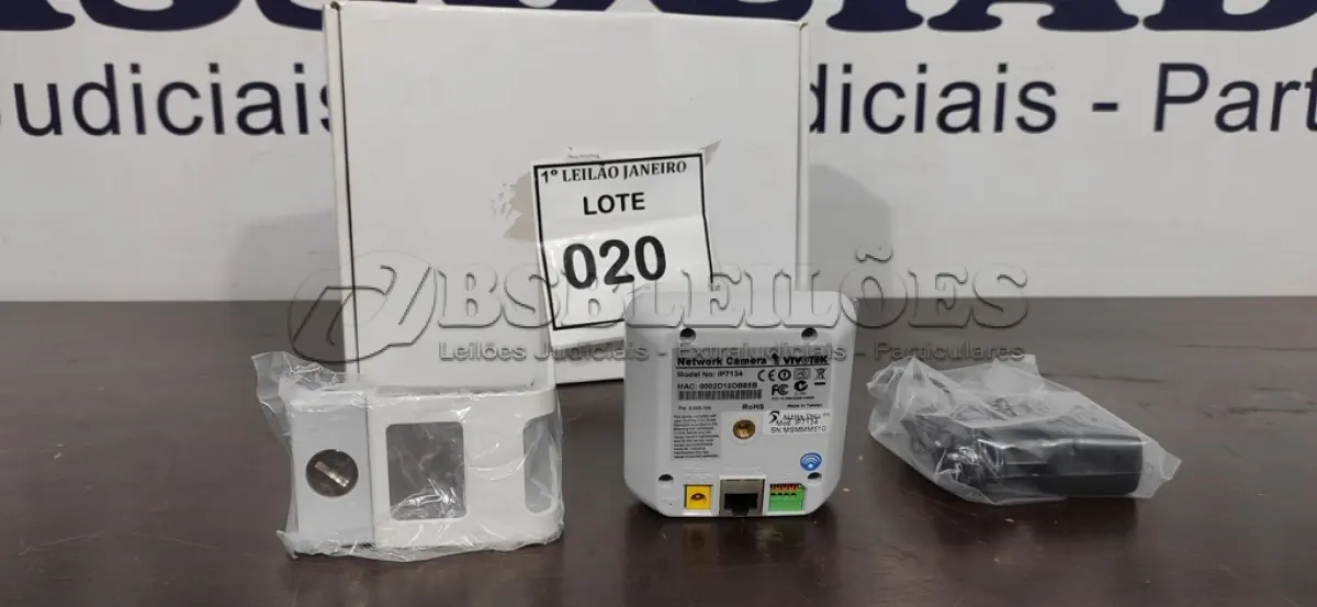 LOTE 020 - 01 CÂMERA DE REDE FIXA MARCA VIVOTEK.  (NO ESTADO) ATENÇÃO! FAZER A VISITAÇÃO ANTES DE ARREMATAR, NÃO SABEMOS SE FUNCIONA. LEILÃO NÃO TEM GARANTIA E NEM DEVOLUÇÃO, SUJEITO A POSSÍVEIS AVARIAS VISÍVEIS/OCULTAS E/OU AUSÊNCIA DE COMPONENTES.