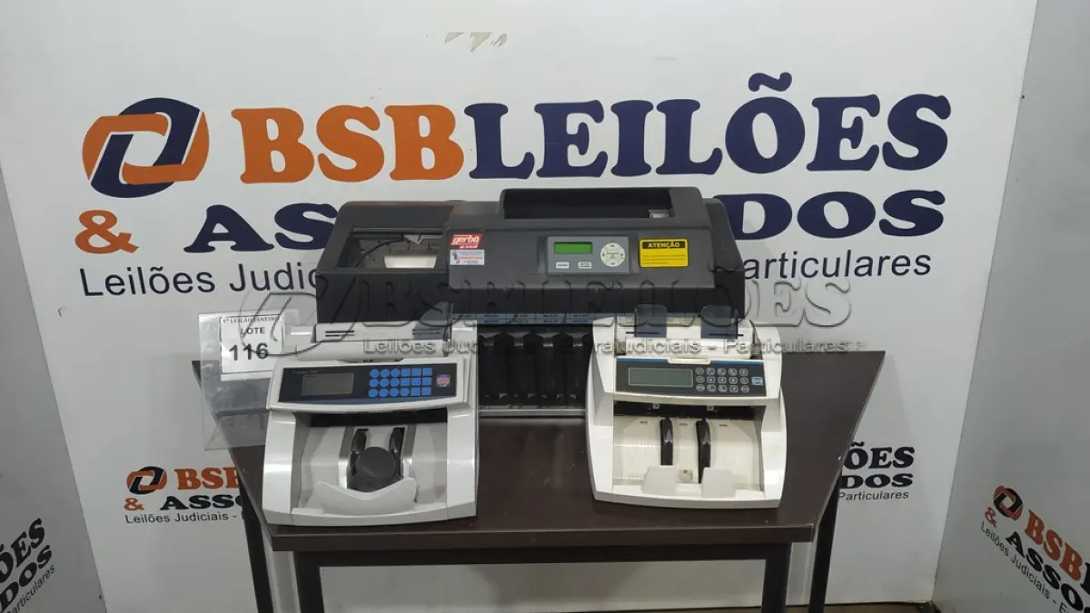 LOTE 116 - 02 MÁQUINAS DE CONTAR CÉDULAS E 01 MÁQUINA DE CONTAR MOEDAS.  (NO ESTADO) ATENÇÃO! FAZER A VISITAÇÃO ANTES DE ARREMATAR, NÃO SABEMOS SE FUNCIONA. LEILÃO NÃO TEM GARANTIA E NEM DEVOLUÇÃO, SUJEITO A POSSÍVEIS AVARIAS VISÍVEIS/OCULTAS E/OU AUSÊNCIA DE COMPONENTES.