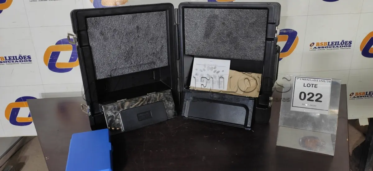 LOTE 022 - 01 MALETA PARA COLETA DE DIGITAIS FRINGERPRINT TAKING KIT. (NO ESTADO EM QUE SE ENCONTRA. SUJEITO A AVARIAS OCULTAS/VISÍVEIS.)