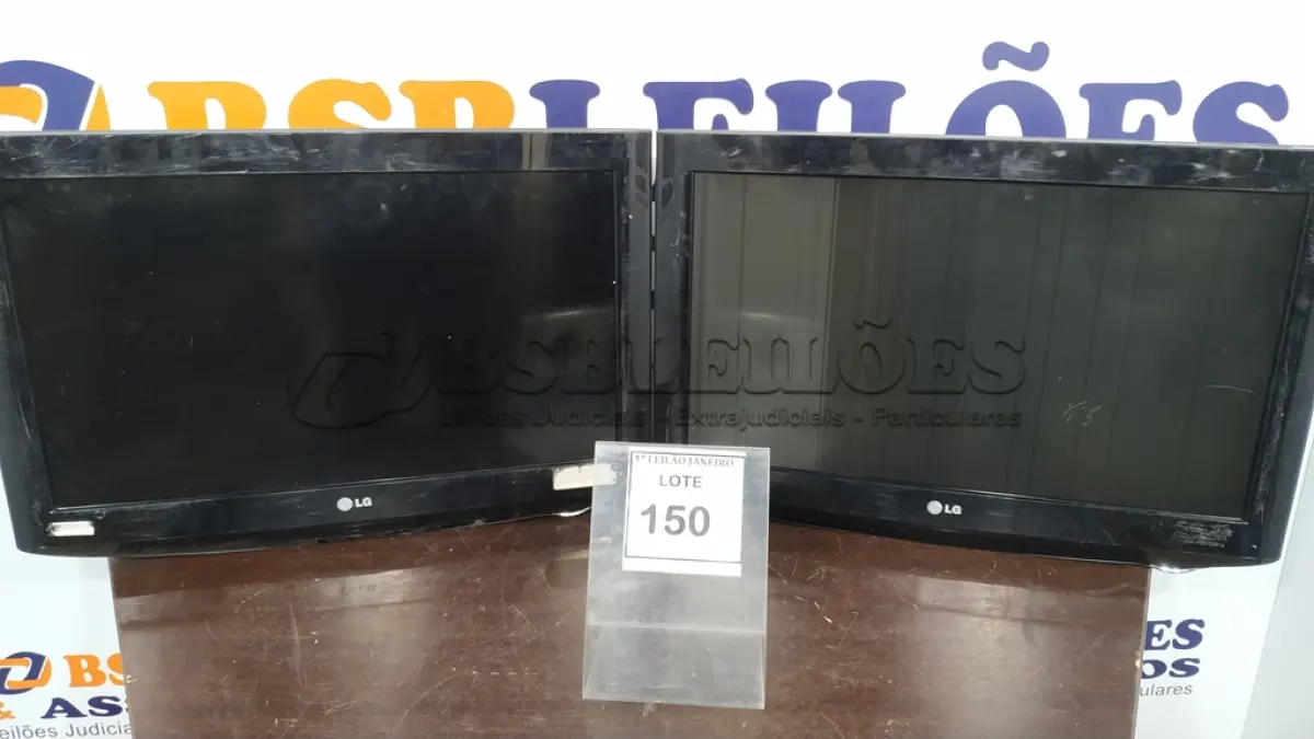 LOTE 150 - 02 TVS LCD 26’’ MARCA LG.  (NO ESTADO) ATENÇÃO! FAZER A VISITAÇÃO ANTES DE ARREMATAR, NÃO SABEMOS SE FUNCIONA. LEILÃO NÃO TEM GARANTIA E NEM DEVOLUÇÃO, SUJEITO A POSSÍVEIS AVARIAS VISÍVEIS/OCULTAS E/OU AUSÊNCIA DE COMPONENTES.