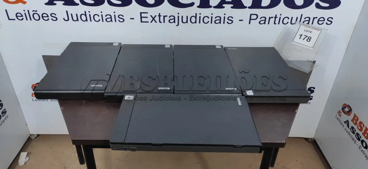 LOTE 178 - 05 SCANNERS MARCA KODAK.  (NO ESTADO) ATENÇÃO! FAZER A VISITAÇÃO ANTES DE ARREMATAR, NÃO SABEMOS SE FUNCIONA. LEILÃO NÃO TEM GARANTIA E NEM DEVOLUÇÃO, SUJEITO A POSSÍVEIS AVARIAS VISÍVEIS/OCULTAS E/OU AUSÊNCIA DE COMPONENTES.