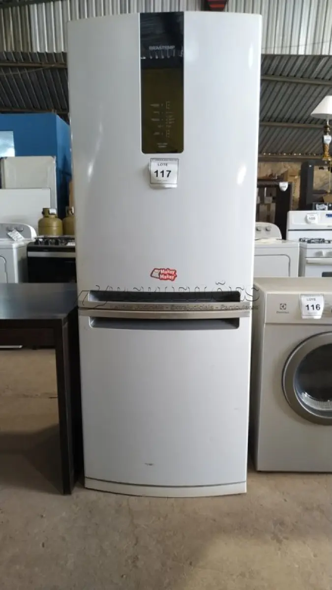 LOTE 117 - 01 GELADEIRA BRASTEMP INVERSE 220V.  JA9024810. (NO ESTADO EM QUE SE ENCONTRA. SUJEITO A AVARIAS OCULTAS/VISÍVEIS.) AV9956A