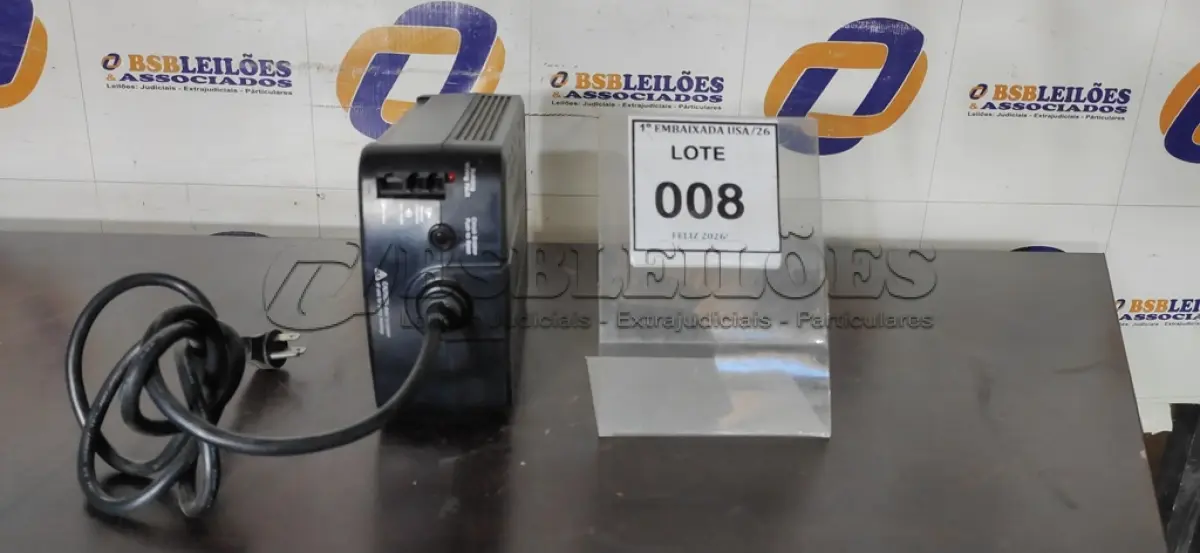 LOTE 008 - 01 NOBREAK BACK APC ES-550. (NO ESTADO EM QUE SE ENCONTRA. SUJEITO A AVARIAS OCULTAS/VISÍVEIS.)