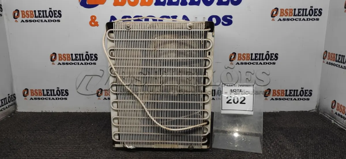 LOTE 202 - 01 PURIFICADOR DE ÁGUA MARCA SOFT. (NO ESTADO) ATENÇÃO! FAZER A VISITAÇÃO ANTES DE ARREMATAR, NÃO SABEMOS SE FUNCIONA. LEILÃO NÃO TEM GARANTIA E NEM DEVOLUÇÃO, SUJEITO A POSSÍVEIS AVARIAS VISÍVEIS/OCULTAS E/OU AUSÊNCIA DE COMPONENTES.