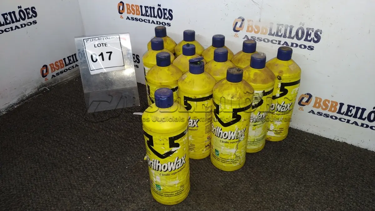 LOTE 017 - 13 CERAS LÍQUIDAS 850 ML MARCA BRILHOWAX . (NO ESTADO) ATENÇÃO! FAZER A VISITAÇÃO ANTES DE ARREMATAR, NÃO SABEMOS SE FUNCIONA. LEILÃO NÃO TEM GARANTIA E NEM DEVOLUÇÃO, SUJEITO A POSSÍVEIS AVARIAS VISÍVEIS/OCULTAS E/OU AUSÊNCIA DE COMPONENTES.