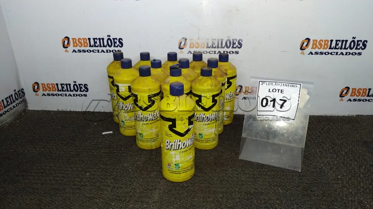 LOTE 017 - 13 CERAS LÍQUIDAS 850 ML MARCA BRILHOWAX . (NO ESTADO) ATENÇÃO! FAZER A VISITAÇÃO ANTES DE ARREMATAR, NÃO SABEMOS SE FUNCIONA. LEILÃO NÃO TEM GARANTIA E NEM DEVOLUÇÃO, SUJEITO A POSSÍVEIS AVARIAS VISÍVEIS/OCULTAS E/OU AUSÊNCIA DE COMPONENTES.