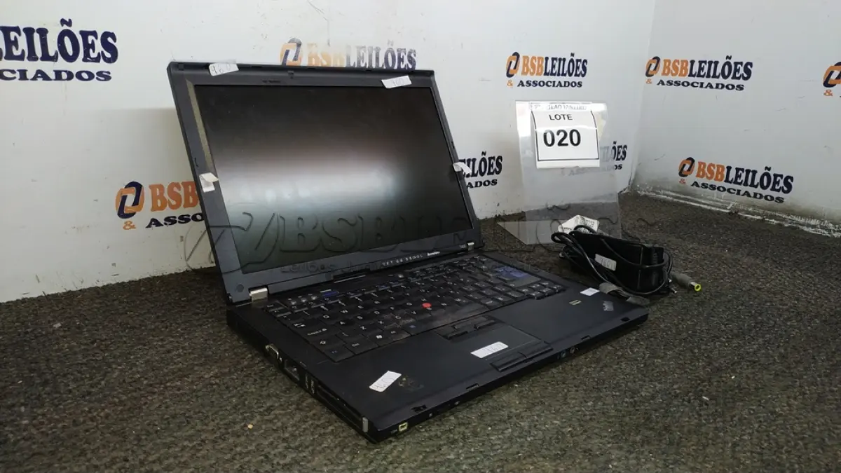 LOTE 020 - 01 NOTEBOOK MARCA LENOVO SÉRIE THINKPAD COM FONTE. (NO ESTADO) ATENÇÃO! FAZER A VISITAÇÃO ANTES DE ARREMATAR, NÃO SABEMOS SE FUNCIONA. LEILÃO NÃO TEM GARANTIA E NEM DEVOLUÇÃO, SUJEITO A POSSÍVEIS AVARIAS VISÍVEIS/OCULTAS E/OU AUSÊNCIA DE COMPONENTES.