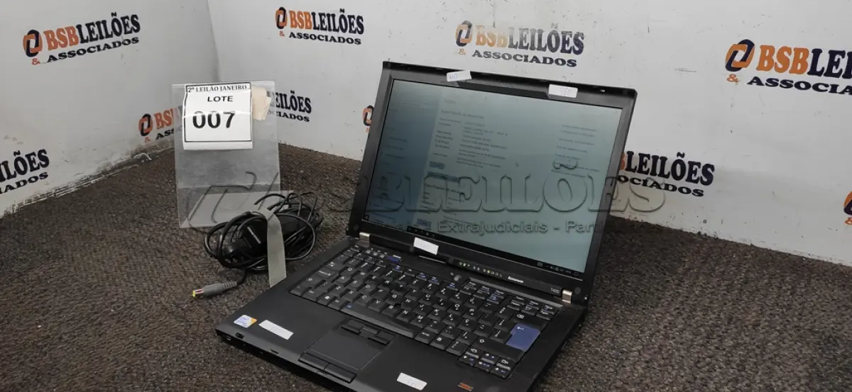 LOTE 007 - 01 NOTEBOOK MARCA LENOVO SERIE THINKPAD COM FONTE. (NO ESTADO) ATENÇÃO! FAZER A VISITAÇÃO ANTES DE ARREMATAR, NÃO SABEMOS SE FUNCIONA. LEILÃO NÃO TEM GARANTIA E NEM DEVOLUÇÃO, SUJEITO A POSSÍVEIS AVARIAS VISÍVEIS/OCULTAS E/OU AUSÊNCIA DE COMPONENTES.