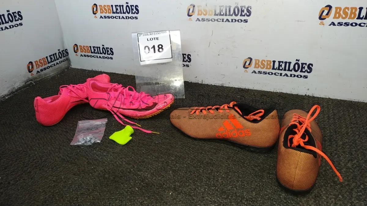 LOTE 018 - 02 CHUTEIRAS PARA PISTA DE ATLETISMO. (NO ESTADO) ATENÇÃO! FAZER A VISITAÇÃO ANTES DE ARREMATAR, NÃO SABEMOS SE FUNCIONA. LEILÃO NÃO TEM GARANTIA E NEM DEVOLUÇÃO, SUJEITO A POSSÍVEIS AVARIAS VISÍVEIS/OCULTAS E/OU AUSÊNCIA DE COMPONENTES.