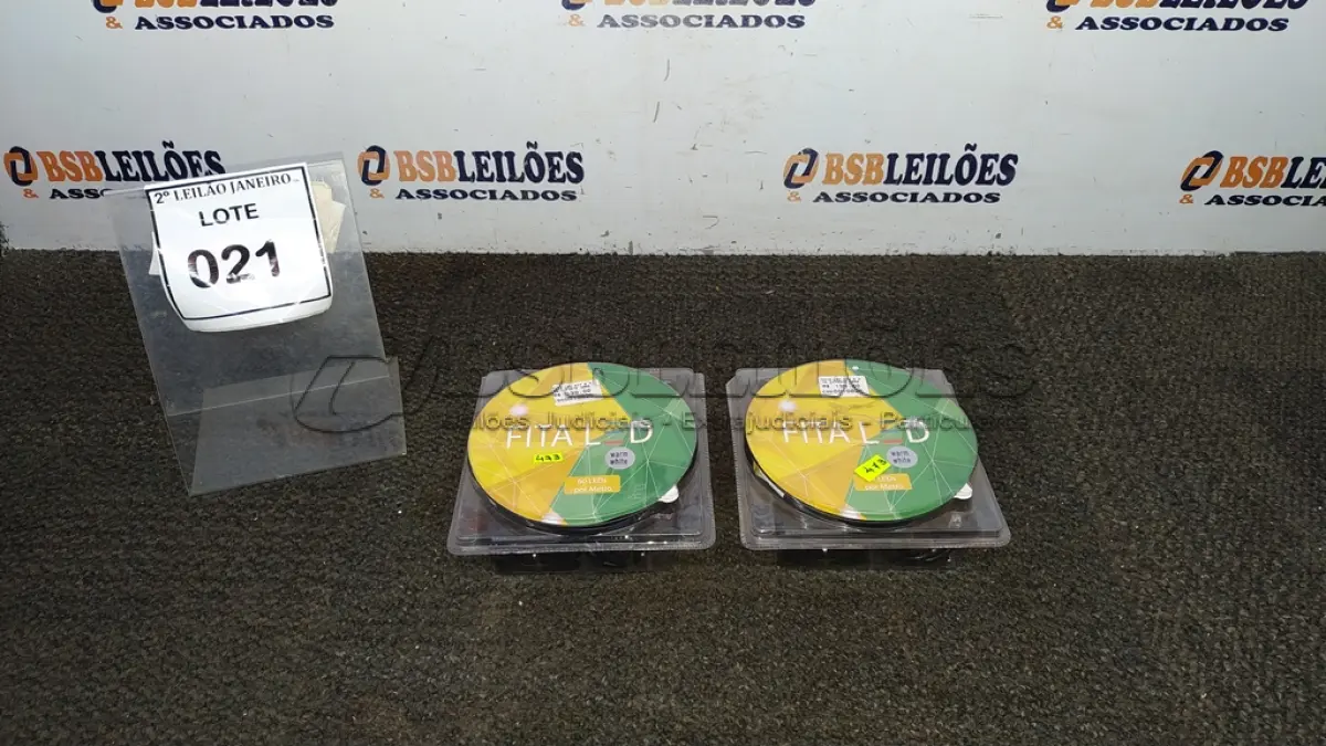 LOTE 021 - 02 FITAS LED 5M COM FONTE. (NO ESTADO) ATENÇÃO! FAZER A VISITAÇÃO ANTES DE ARREMATAR, NÃO SABEMOS SE FUNCIONA. LEILÃO NÃO TEM GARANTIA E NEM DEVOLUÇÃO, SUJEITO A POSSÍVEIS AVARIAS VISÍVEIS/OCULTAS E/OU AUSÊNCIA DE COMPONENTES.