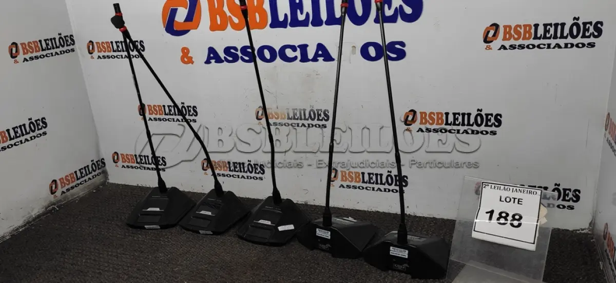 LOTE 188 - 05 MICROFONES DE MESA MODELO KLT16G MARCA KARSECT. (NO ESTADO) ATENÇÃO! FAZER A VISITAÇÃO ANTES DE ARREMATAR, NÃO SABEMOS SE FUNCIONA. LEILÃO NÃO TEM GARANTIA E NEM DEVOLUÇÃO, SUJEITO A POSSÍVEIS AVARIAS VISÍVEIS/OCULTAS E/OU AUSÊNCIA DE COMPONENTES.