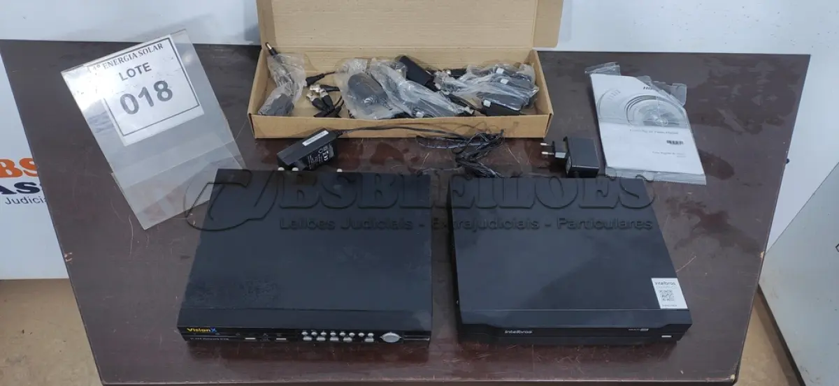 LOTE 018 - 01 DVR VISION X 4 CANAIS, 01 DVR INTELBRAS 4 CANAIS E 09 BALUNS HDCVI INTELBRAS.  (NO ESTADO) ATENÇÃO! FAZER A VISITAÇÃO ANTES DE ARREMATAR, NÃO SABEMOS SE FUNCIONA, LEILÃO NÃO TEM GARANTIA E NEM DEVOLUÇÃO, SUJEITO A POSSÍVEIS AVARIAS VISÍVEIS/OCULTAS E/OU AUSÊNCIA DE COMPONENTES.