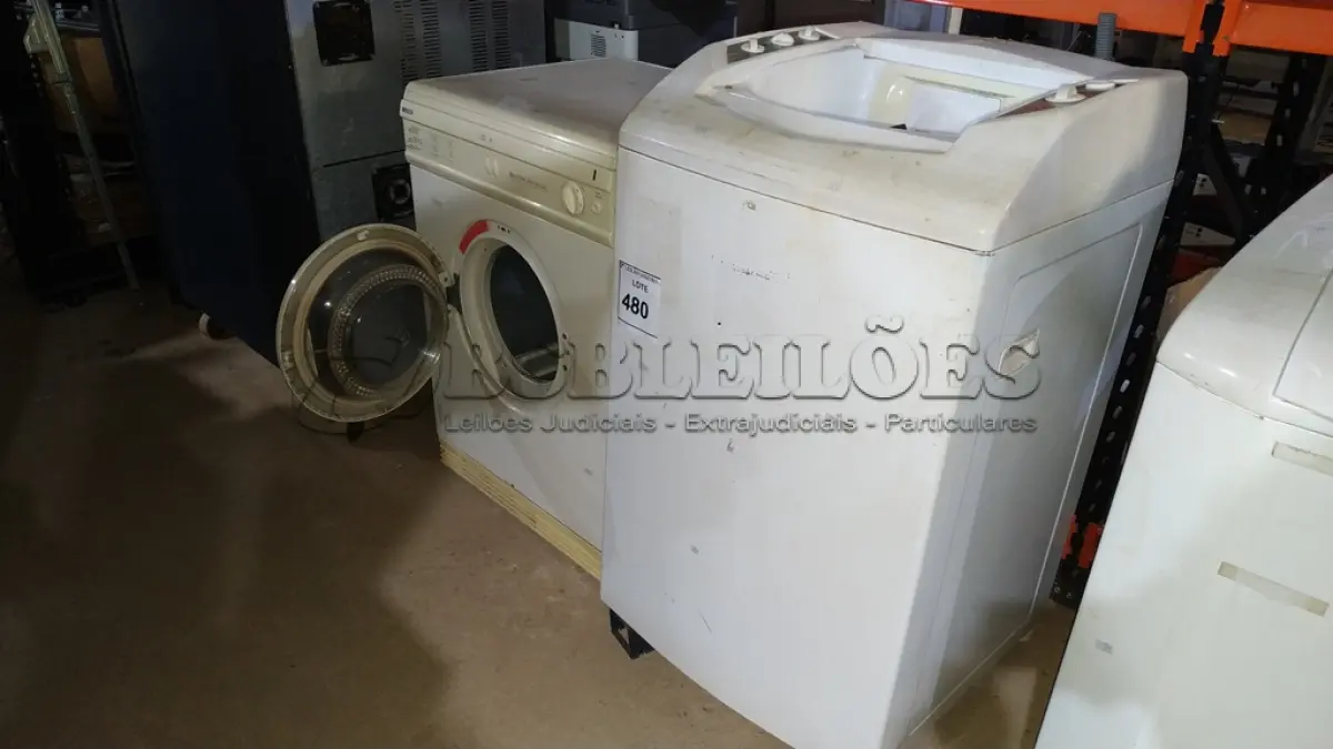 LOTE 480 - 01 MÁQUINA DE LAVAR PARA RETIRADA DE PEÇAS E 01 SECADORA MARCA BOSCH. (NO ESTADO) ATENÇÃO! FAZER A VISITAÇÃO ANTES DE ARREMATAR, NÃO SABEMOS SE FUNCIONA, LEILÃO NÃO TEM GARANTIA E NEM DEVOLUÇÃO, SUJEITO A POSSÍVEIS AVARIAS VISÍVEIS/OCULTAS E/OU AUSÊNCIA DE COMPONENTES.