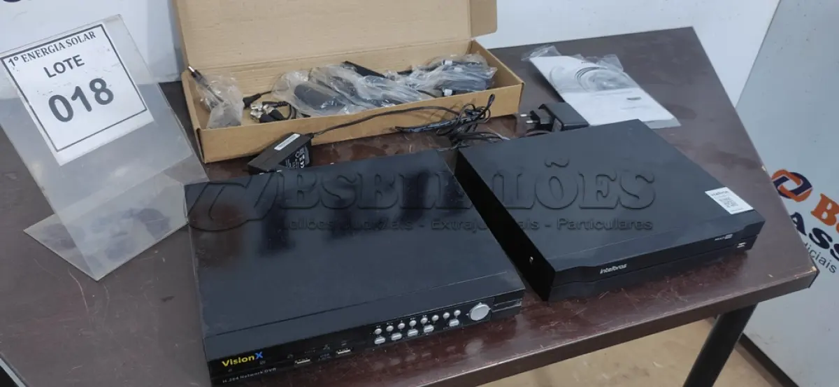 LOTE 018 - 01 DVR VISION X 4 CANAIS, 01 DVR INTELBRAS 4 CANAIS E 09 BALUNS HDCVI INTELBRAS.  (NO ESTADO) ATENÇÃO! FAZER A VISITAÇÃO ANTES DE ARREMATAR, NÃO SABEMOS SE FUNCIONA, LEILÃO NÃO TEM GARANTIA E NEM DEVOLUÇÃO, SUJEITO A POSSÍVEIS AVARIAS VISÍVEIS/OCULTAS E/OU AUSÊNCIA DE COMPONENTES.