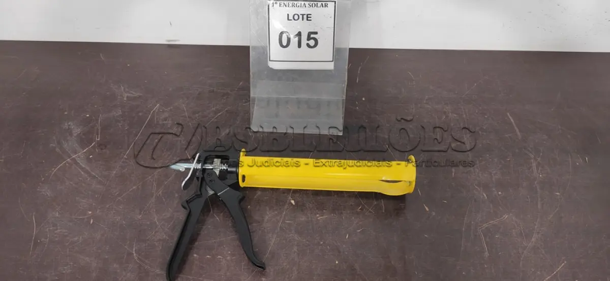 LOTE 015 - 05 PISTOLAS PARA TUBO DE SILICONE. (NO ESTADO) ATENÇÃO! FAZER A VISITAÇÃO ANTES DE ARREMATAR, NÃO SABEMOS SE FUNCIONA, LEILÃO NÃO TEM GARANTIA E NEM DEVOLUÇÃO, SUJEITO A POSSÍVEIS AVARIAS VISÍVEIS/OCULTAS E/OU AUSÊNCIA DE COMPONENTES.
