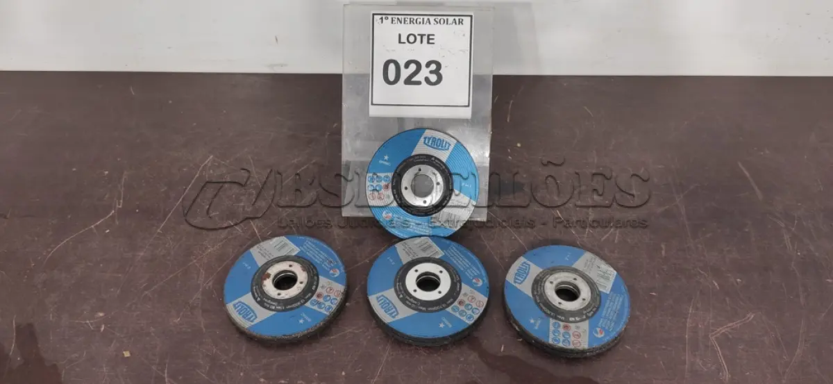 LOTE 023 - 07 DISCOS DE DESBASTE PARA ESMERILHADEIRA. (NO ESTADO) ATENÇÃO! FAZER A VISITAÇÃO ANTES DE ARREMATAR, NÃO SABEMOS SE FUNCIONA, LEILÃO NÃO TEM GARANTIA E NEM DEVOLUÇÃO, SUJEITO A POSSÍVEIS AVARIAS VISÍVEIS/OCULTAS E/OU AUSÊNCIA DE COMPONENTES.