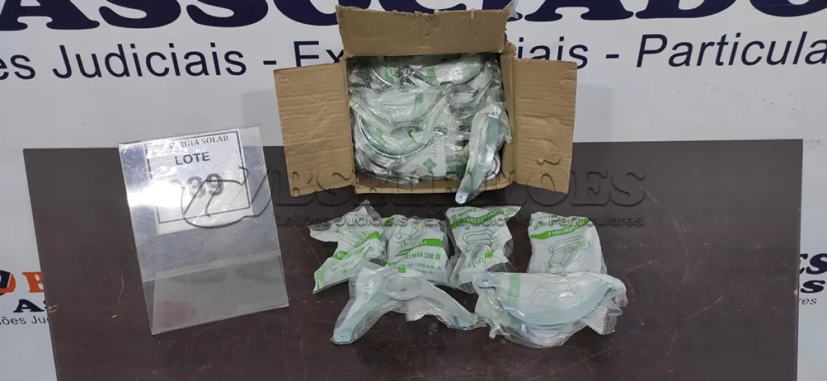 LOTE 039 - 01 CAIXA COM ABRAÇADEIRAS COPO 4”. (NO ESTADO) ATENÇÃO! FAZER A VISITAÇÃO ANTES DE ARREMATAR, NÃO SABEMOS SE FUNCIONA, LEILÃO NÃO TEM GARANTIA E NEM DEVOLUÇÃO, SUJEITO A POSSÍVEIS AVARIAS VISÍVEIS/OCULTAS E/OU AUSÊNCIA DE COMPONENTES.