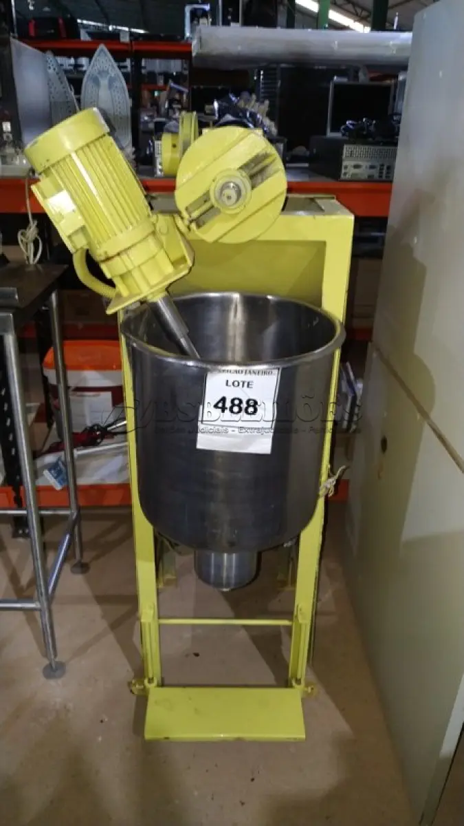 LOTE 488 - 01 MISTURADOR INDUSTRIAL EM INOX. (NO ESTADO) ATENÇÃO! FAZER A VISITAÇÃO ANTES DE ARREMATAR, NÃO SABEMOS SE FUNCIONA, LEILÃO NÃO TEM GARANTIA E NEM DEVOLUÇÃO, SUJEITO A POSSÍVEIS AVARIAS VISÍVEIS/OCULTAS E/OU AUSÊNCIA DE COMPONENTES.