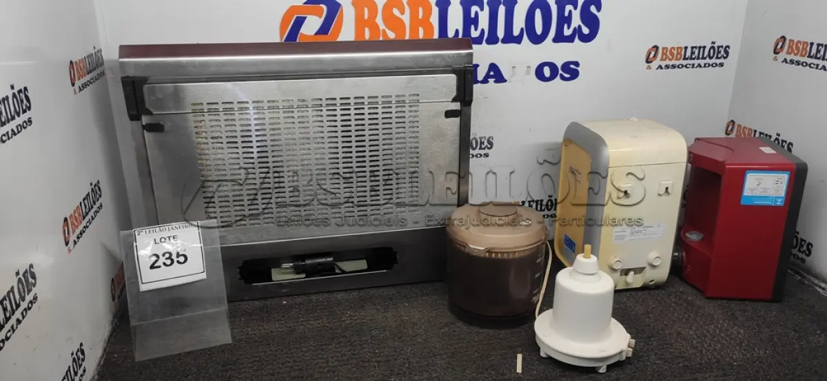 LOTE 235 - 01 SUGAR, 02 PURIFICADORES DE ÁGUA E 01 ESPREMEDOR DE FRUTAS. (NO ESTADO) ATENÇÃO! FAZER A VISITAÇÃO ANTES DE ARREMATAR, NÃO SABEMOS SE FUNCIONA, LEILÃO NÃO TEM GARANTIA E NEM DEVOLUÇÃO, SUJEITO A POSSÍVEIS AVARIAS VISÍVEIS/OCULTAS E/OU AUSÊNCIA DE COMPONENTES.