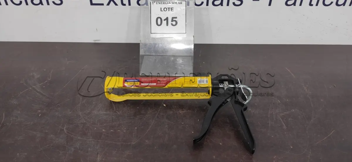 LOTE 015 - 05 PISTOLAS PARA TUBO DE SILICONE. (NO ESTADO) ATENÇÃO! FAZER A VISITAÇÃO ANTES DE ARREMATAR, NÃO SABEMOS SE FUNCIONA, LEILÃO NÃO TEM GARANTIA E NEM DEVOLUÇÃO, SUJEITO A POSSÍVEIS AVARIAS VISÍVEIS/OCULTAS E/OU AUSÊNCIA DE COMPONENTES.
