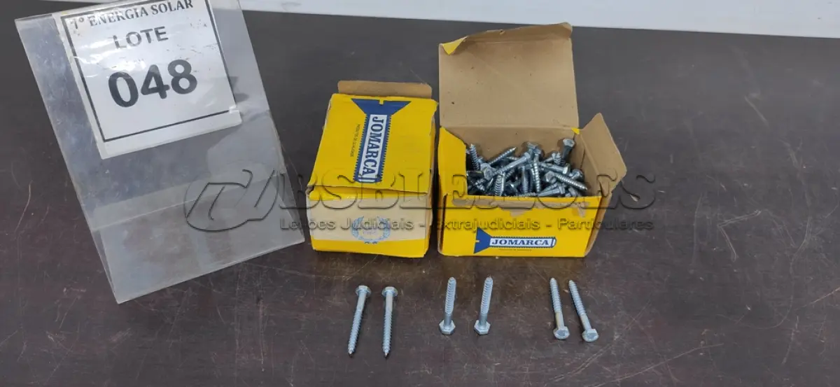 LOTE 048 - 02 CAIXAS COM PARAFUSOS SEXTAVADOS 1/4X55. (NO ESTADO) ATENÇÃO! FAZER A VISITAÇÃO ANTES DE ARREMATAR, NÃO SABEMOS SE FUNCIONA, LEILÃO NÃO TEM GARANTIA E NEM DEVOLUÇÃO, SUJEITO A POSSÍVEIS AVARIAS VISÍVEIS/OCULTAS E/OU AUSÊNCIA DE COMPONENTES.