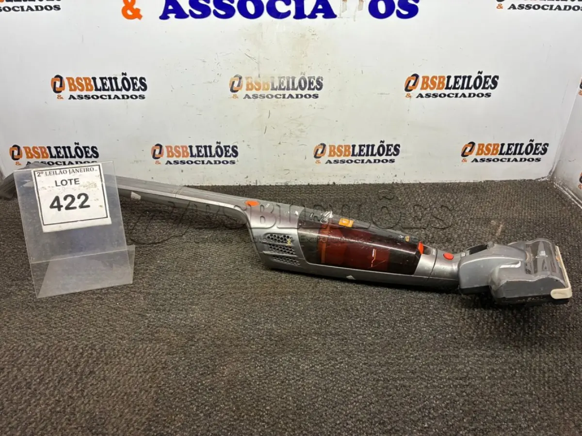 LOTE 422 - 01 ASPIRADOR DE PÓ MARCA BLACK DECKER. (NO ESTADO) ATENÇÃO! FAZER A VISITAÇÃO ANTES DE ARREMATAR, NÃO SABEMOS SE FUNCIONA. LEILÃO NÃO TEM GARANTIA E NEM DEVOLUÇÃO, SUJEITO A POSSÍVEIS AVARIAS VISÍVEIS/OCULTAS E/OU AUSÊNCIA DE COMPONENTES.