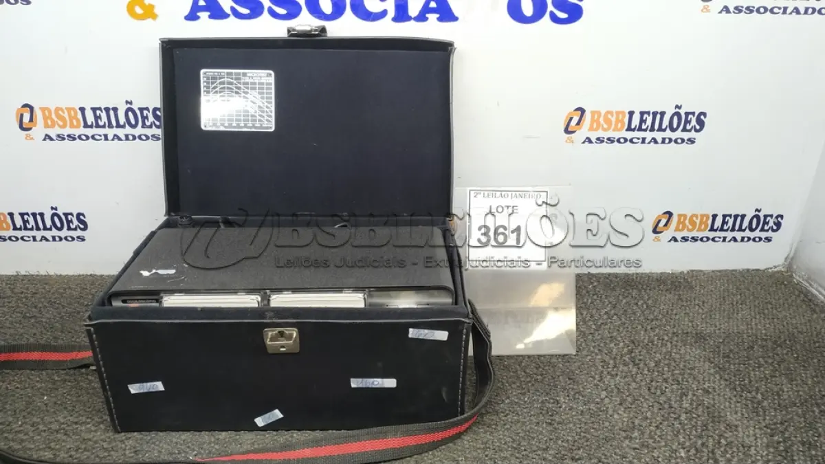 LOTE 361 - 01 PULSADOR DE BICOS INJETORES MODELO MICROTEST 5000 COM CABOS E MALETA. (NO ESTADO) ATENÇÃO! FAZER A VISITAÇÃO ANTES DE ARREMATAR, NÃO SABEMOS SE FUNCIONA. LEILÃO NÃO TEM GARANTIA E NEM DEVOLUÇÃO, SUJEITO A POSSÍVEIS AVARIAS VISÍVEIS/OCULTAS E/OU AUSÊNCIA DE COMPONENTES.