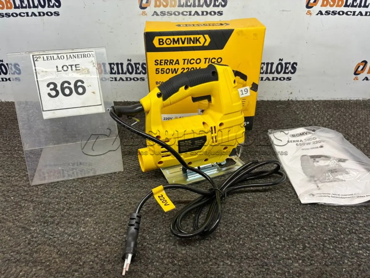 LOTE 366 - 01 SERRA TICO TICO 550W 220(PRODUTO NOVO). (NO ESTADO) ATENÇÃO! FAZER A VISITAÇÃO ANTES DE ARREMATAR, NÃO SABEMOS SE FUNCIONA. LEILÃO NÃO TEM GARANTIA E NEM DEVOLUÇÃO, SUJEITO A POSSÍVEIS AVARIAS VISÍVEIS/OCULTAS E/OU AUSÊNCIA DE COMPONENTES.