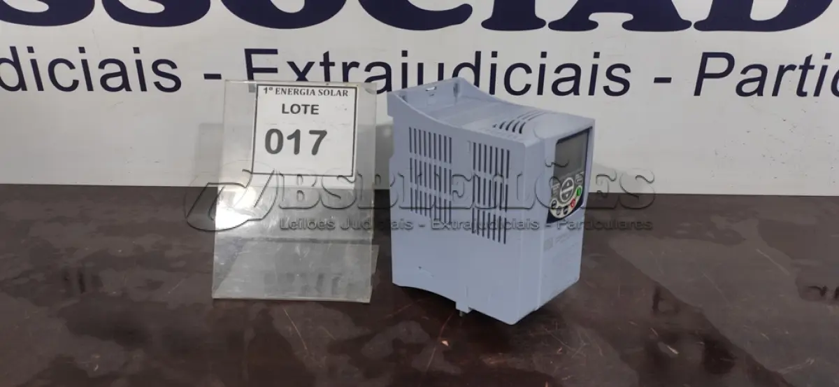LOTE 017 - 01 INVERSOR DE BOMBEAMENTO SOLAR WEG CFW500 (NOVO). (NO ESTADO) ATENÇÃO! FAZER A VISITAÇÃO ANTES DE ARREMATAR, NÃO SABEMOS SE FUNCIONA, LEILÃO NÃO TEM GARANTIA E NEM DEVOLUÇÃO, SUJEITO A POSSÍVEIS AVARIAS VISÍVEIS/OCULTAS E/OU AUSÊNCIA DE COMPONENTES.
