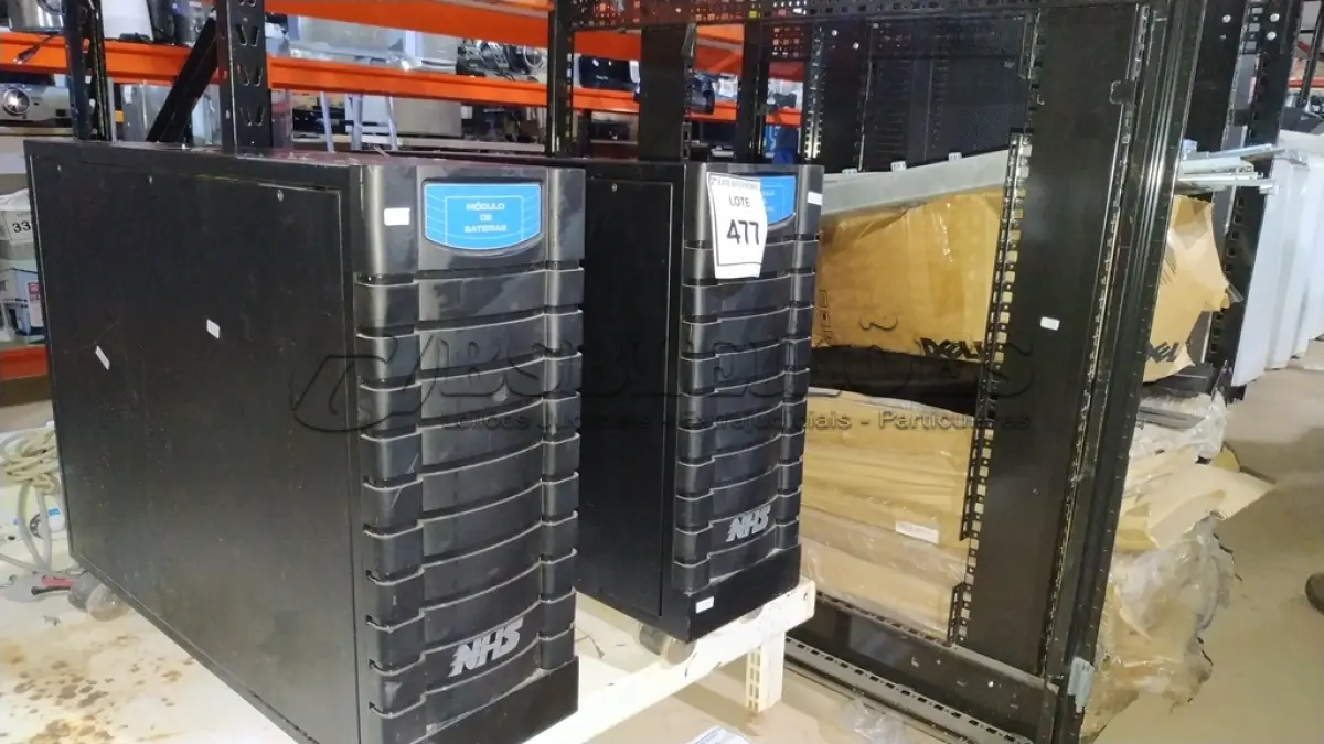 LOTE 477 - 01 RACK SERVIDOR DESMONTADO MARCA DELL E GRANDE QUANTIDADE DE TECLADO. (NO ESTADO) ATENÇÃO! FAZER A VISITAÇÃO ANTES DE ARREMATAR, NÃO SABEMOS SE FUNCIONA, LEILÃO NÃO TEM GARANTIA E NEM DEVOLUÇÃO, SUJEITO A POSSÍVEIS AVARIAS VISÍVEIS/OCULTAS E/OU AUSÊNCIA DE COMPONENTES.