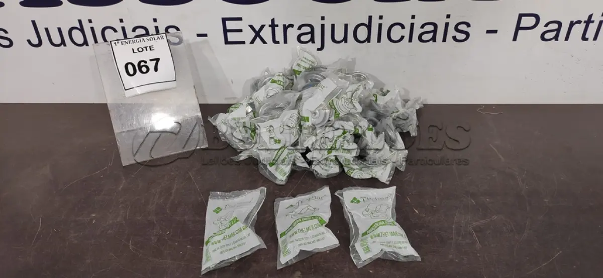 LOTE 067 - 01 CAIXA COM ABRAÇADEIRAS COPO 1 ¼. (NO ESTADO) ATENÇÃO! FAZER A VISITAÇÃO ANTES DE ARREMATAR, NÃO SABEMOS SE FUNCIONA, LEILÃO NÃO TEM GARANTIA E NEM DEVOLUÇÃO, SUJEITO A POSSÍVEIS AVARIAS VISÍVEIS/OCULTAS E/OU AUSÊNCIA DE COMPONENTES.