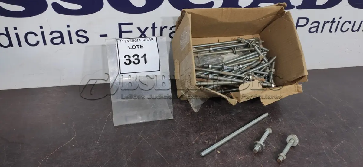 LOTE 331 - 01 CAIXA COM BARRA ROSCADA PEQUENAS, PORCAS E ARRUELAS. (NO ESTADO) ATENÇÃO! FAZER A VISITAÇÃO ANTES DE ARREMATAR, NÃO SABEMOS SE FUNCIONA, LEILÃO NÃO TEM GARANTIA E NEM DEVOLUÇÃO, SUJEITO A POSSÍVEIS AVARIAS VISÍVEIS/OCULTAS E/OU AUSÊNCIA DE COMPONENTES.