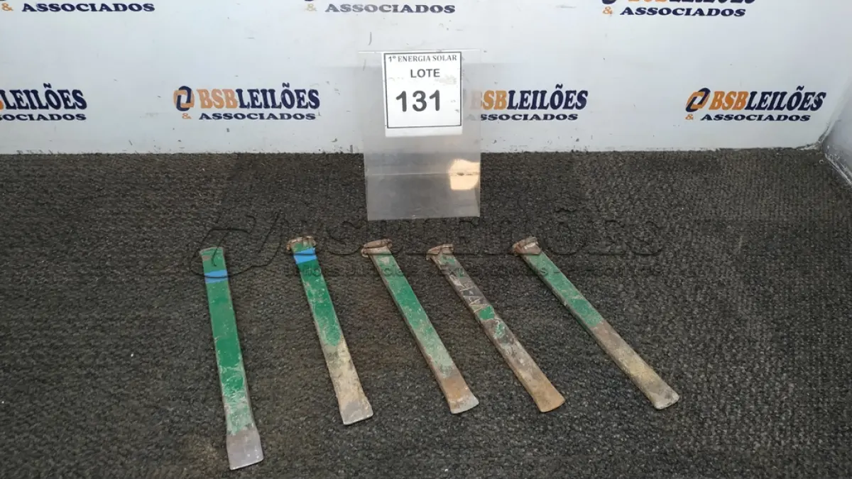 LOTE 131 - 05 TALHADEIRAS CHATAS. (NO ESTADO) ATENÇÃO! FAZER A VISITAÇÃO ANTES DE ARREMATAR, NÃO SABEMOS SE FUNCIONA, LEILÃO NÃO TEM GARANTIA E NEM DEVOLUÇÃO, SUJEITO A POSSÍVEIS AVARIAS VISÍVEIS/OCULTAS E/OU AUSÊNCIA DE COMPONENTES.